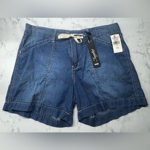(NEVER USED) Medium Blue Soft Denim Shorts with tag | Brand Supplies by UNIONBAY